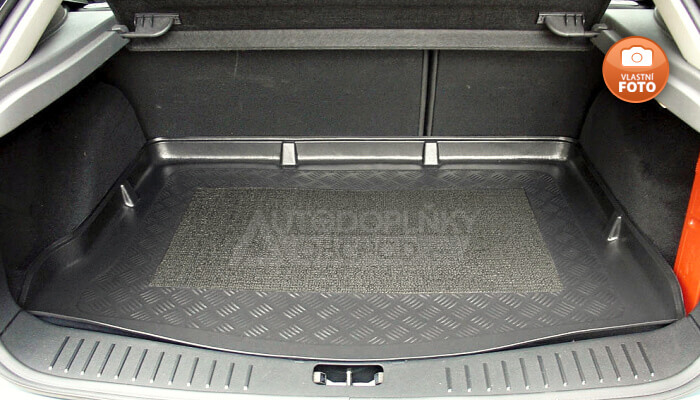 Vana do kufru přesně pasuje do zavazadlového prostoru modelu auta Ford Focus II 2004- Hatchback